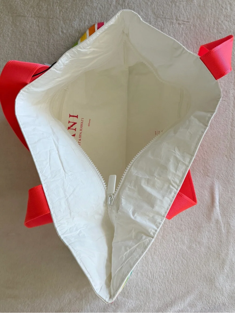 NWT Aloha Collection Disney Aulani Splash-Proof Tote Bag